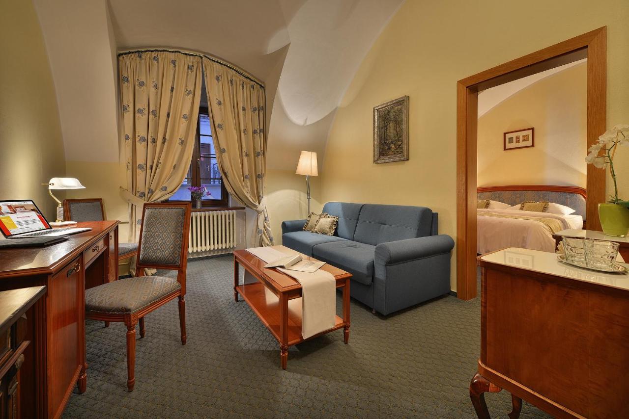 Maxmilian Lifestyle Resort Loučeň Dış mekan fotoğraf