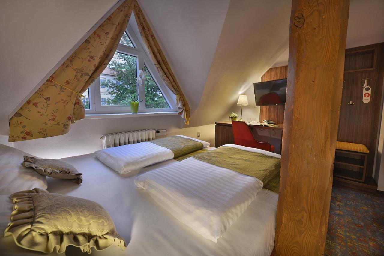 Maxmilian Lifestyle Resort Loučeň Dış mekan fotoğraf