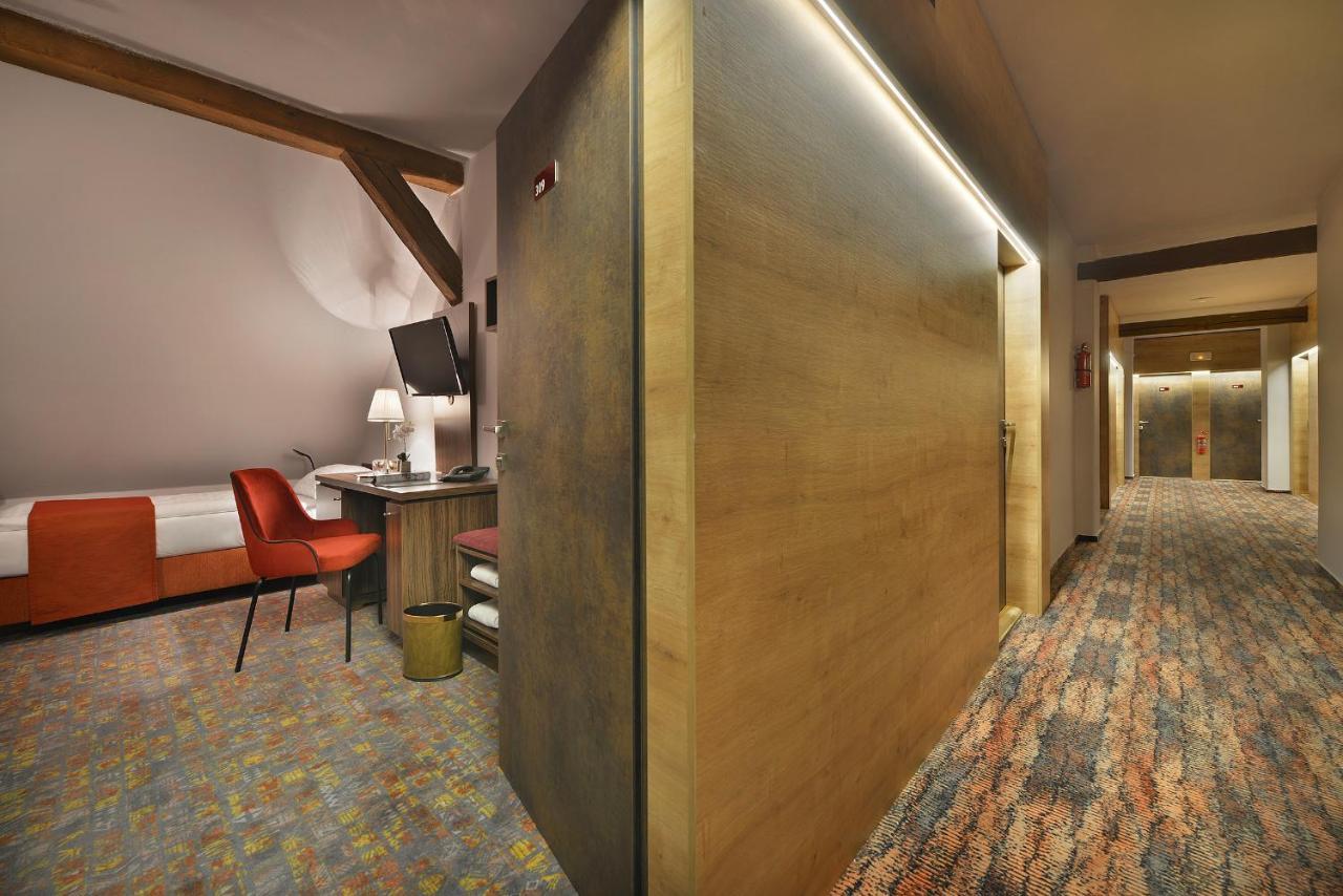 Maxmilian Lifestyle Resort Loučeň Dış mekan fotoğraf