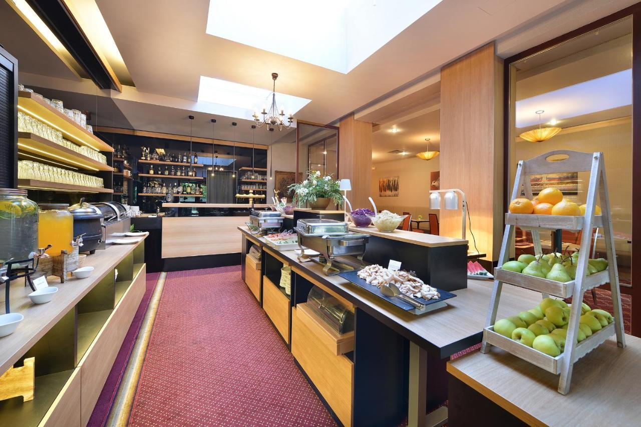 Maxmilian Lifestyle Resort Loučeň Dış mekan fotoğraf